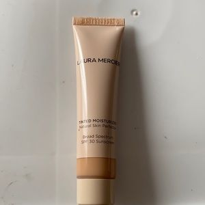 Laure Mercier tinted moisturizer 2N1 nude